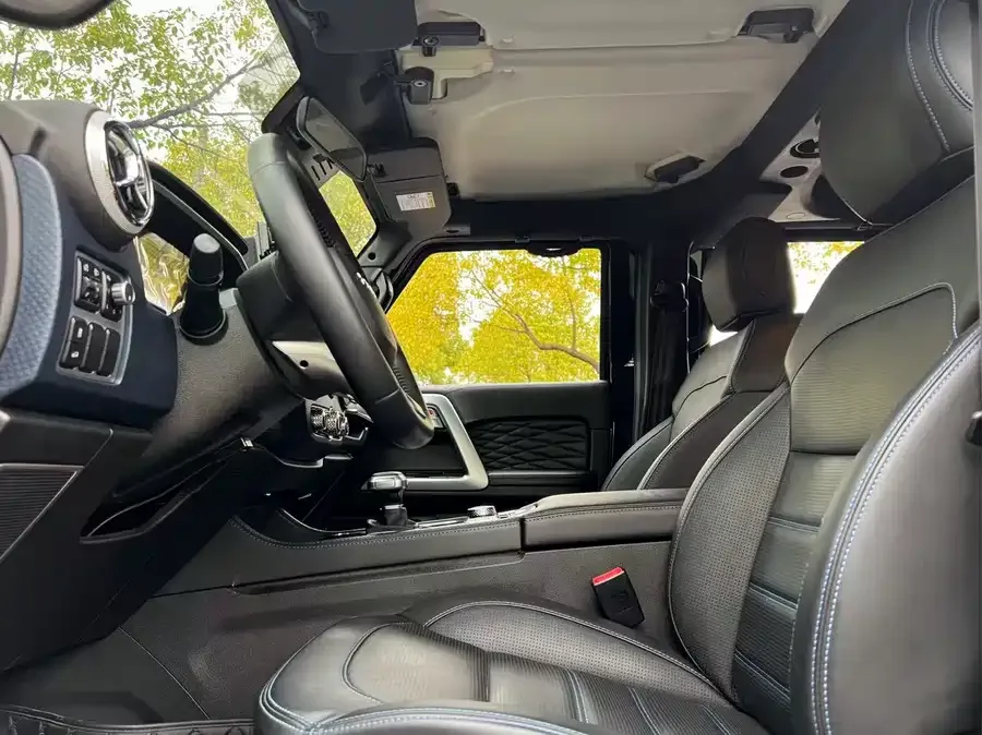 BAIC BJ40 Beijing Off-road BJ40 2023 2.0T Automatic 4WD City Hunter Edition Knight Edition 2023 — миниатюра 5