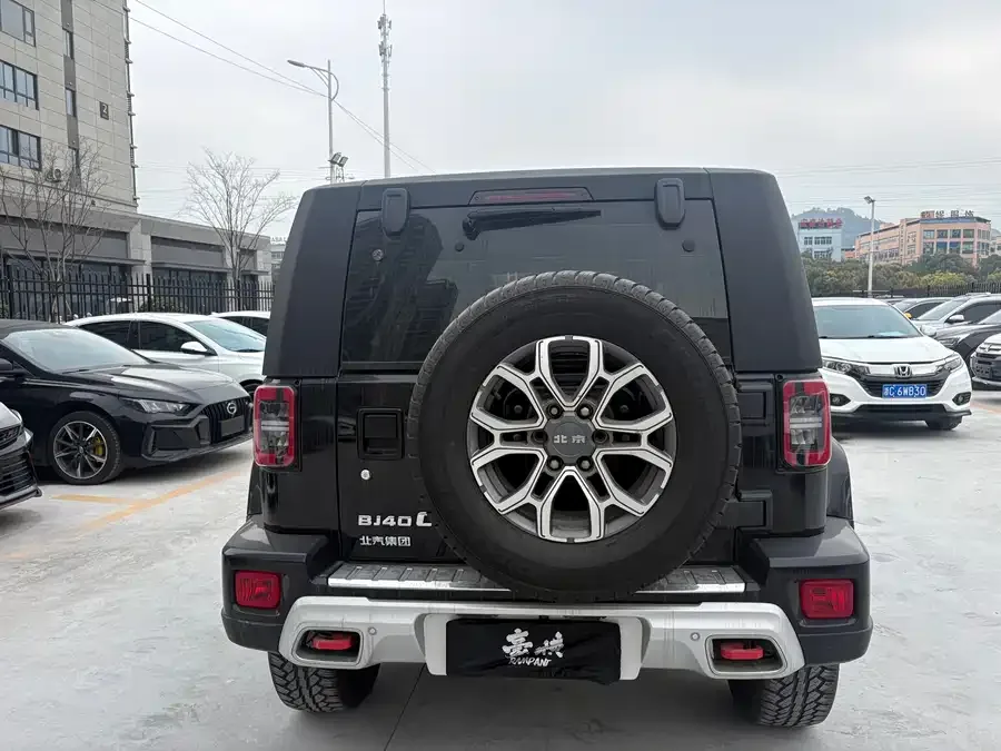 BAIC BJ40 Beijing Off-road BJ40 2022 2.0T Automatic 4WD Touring Tower Champion Edition 2022 — миниатюра 4