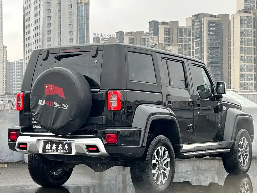 BAIC BJ40 Beijing Off-road BJ40 2023 2.0T Automatic 4WD City Hunter Edition Knight Edition 2022 — миниатюра 5