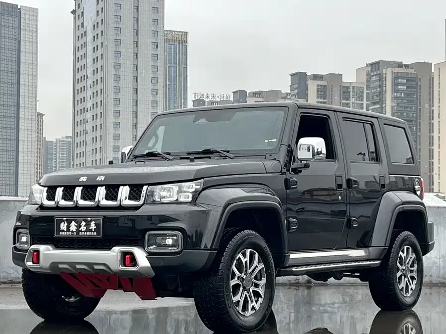 BAIC BJ40 Beijing Off-road BJ40 2023 2.0T Automatic 4WD City Hunter Edition Knight Edition 2022 — фото 1, купить с доставкой в Москву
