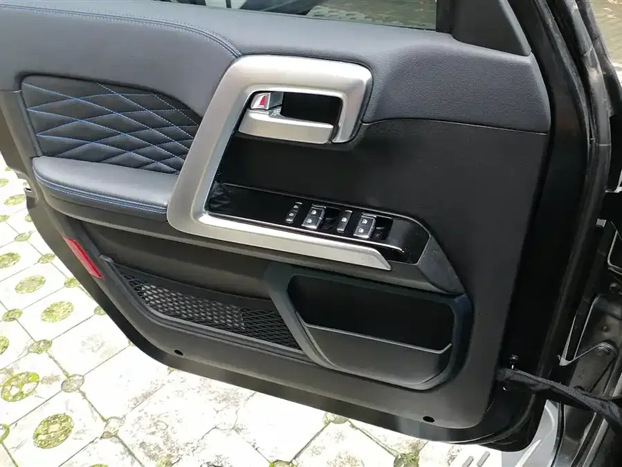 BAIC BJ40 Beijing Off-road BJ40 2021 2.0D Automatic 4WD Blade Hero Edition Knight Type (Front and Rear Electric Locks) 2022 — миниатюра 4