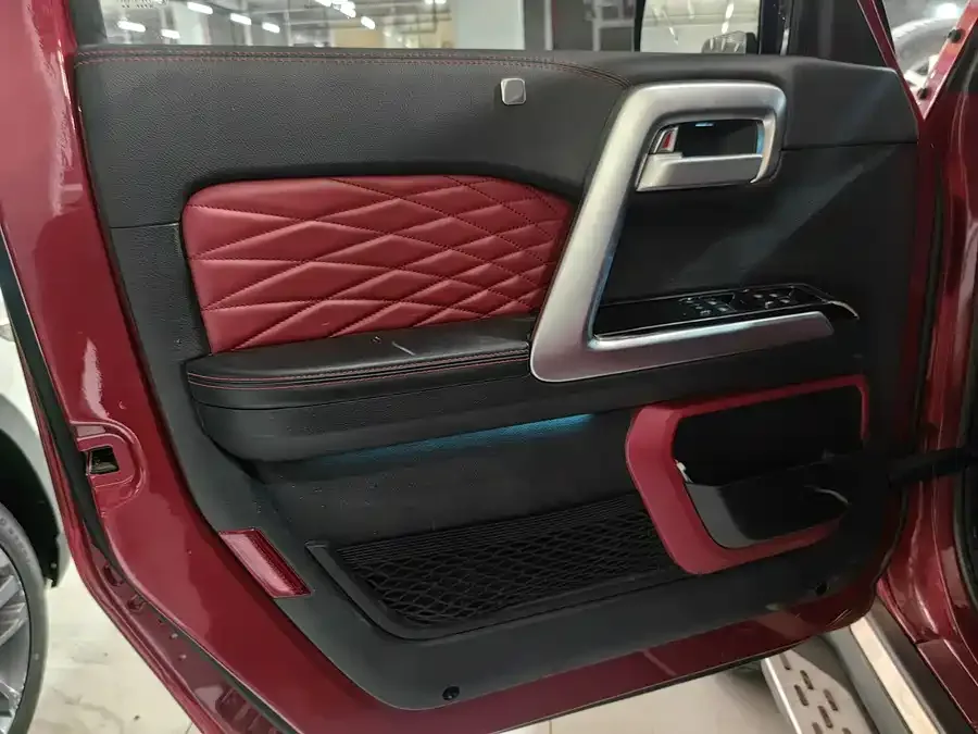 BAIC BJ40 Beijing Off-road BJ40 2023 2.0T Automatic 4WD City Hunter Edition Knight Edition 2023 — миниатюра 2