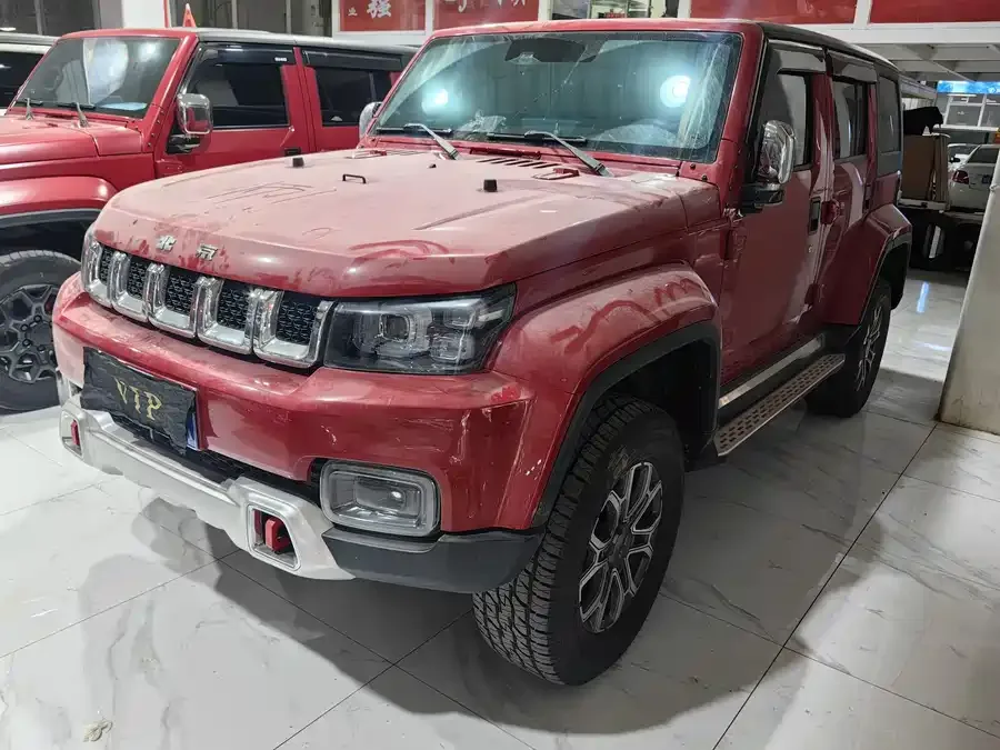 BAIC BJ40 Beijing Off-road BJ40 2023 2.0T Automatic 4WD City Hunter Edition Knight Edition 2023 — фото 1, купить с доставкой в Москву