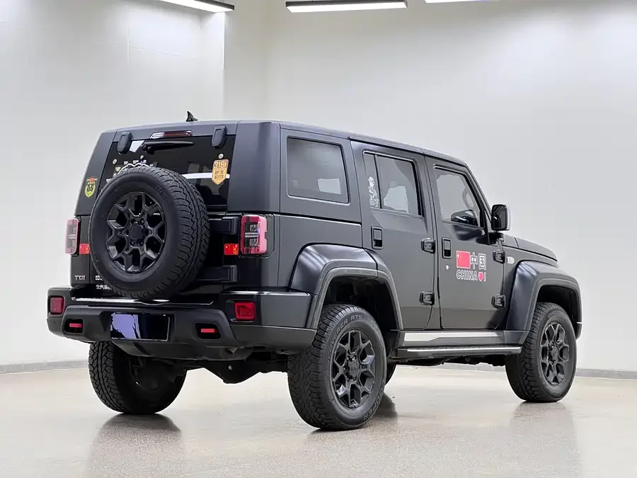 BAIC BJ40 Beijing Off-road BJ40 2023 2.0D Automatic 4WD Blade Hero Edition Knight Edition 2023 — миниатюра 2