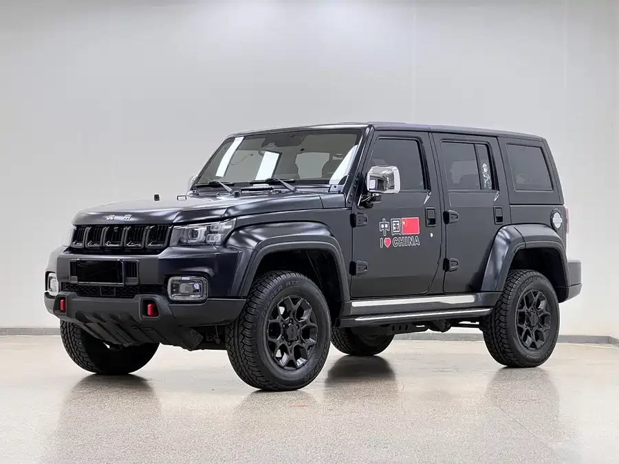 BAIC BJ40 Beijing Off-road BJ40 2023 2.0D Automatic 4WD Blade Hero Edition Knight Edition 2023 — фото 1, купить с доставкой в Москву