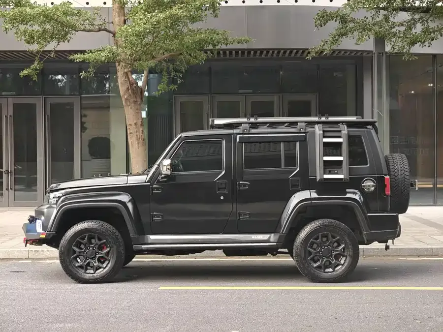 BAIC BJ40 Beijing Off-road BJ40 2023 2.0D Automatic 4WD Blade Hero Edition Knight Type (Front and Rear Electric Locks) 2022 — миниатюра 4
