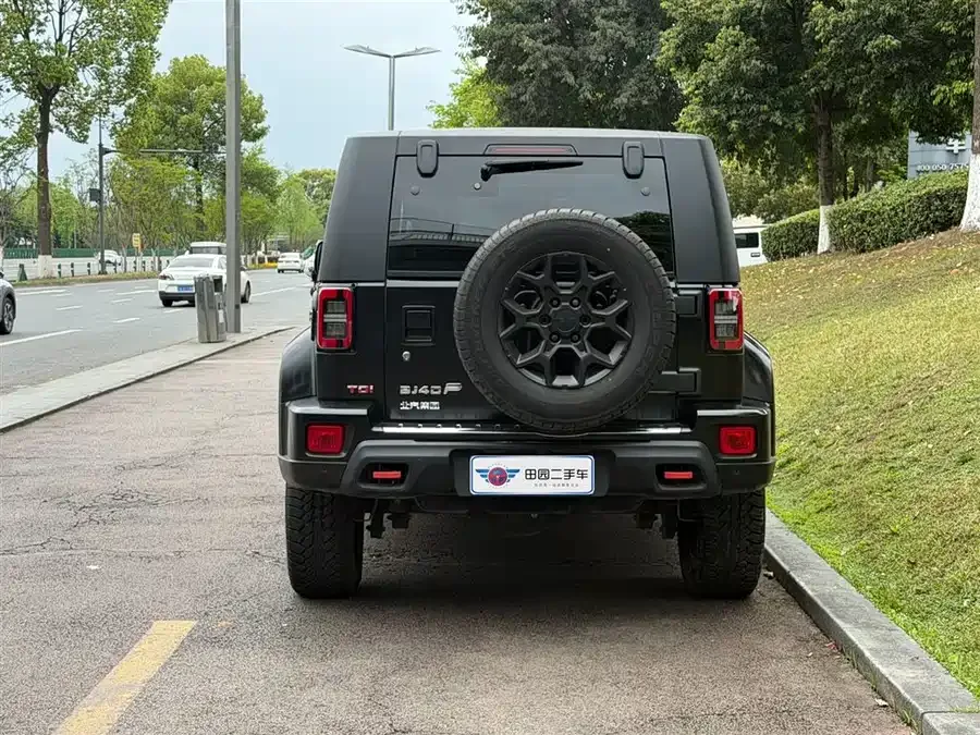 BAIC BJ40 Beijing Off-road BJ40 2023 2.0D Automatic 4WD Blade Hero Edition Knight Edition 2023 — миниатюра 2
