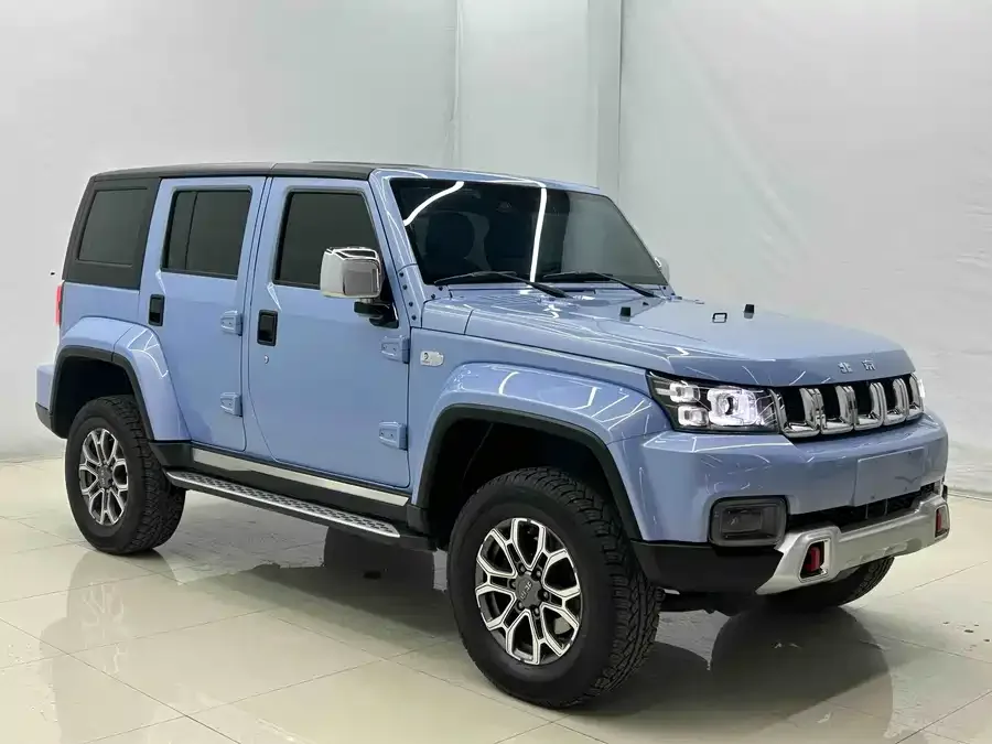 BAIC BJ40 Beijing Off-road BJ40 2023 2.0T Automatic 4WD City Hunter Edition Knight Edition 2023 — миниатюра 3