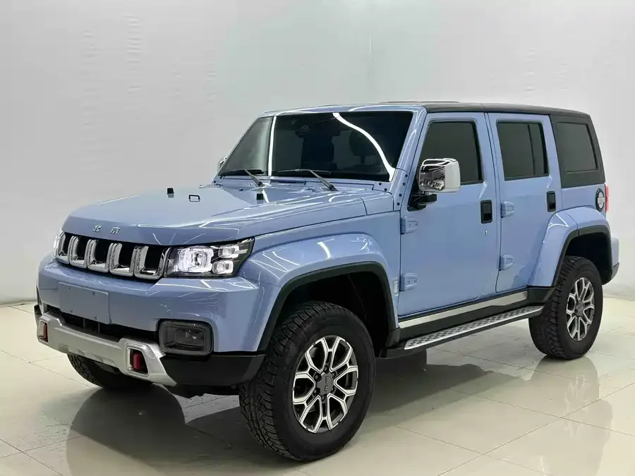 BAIC BJ40 Beijing Off-road BJ40 2023 2.0T Automatic 4WD City Hunter Edition Knight Edition 2023 — фото 1, купить с доставкой в Москву