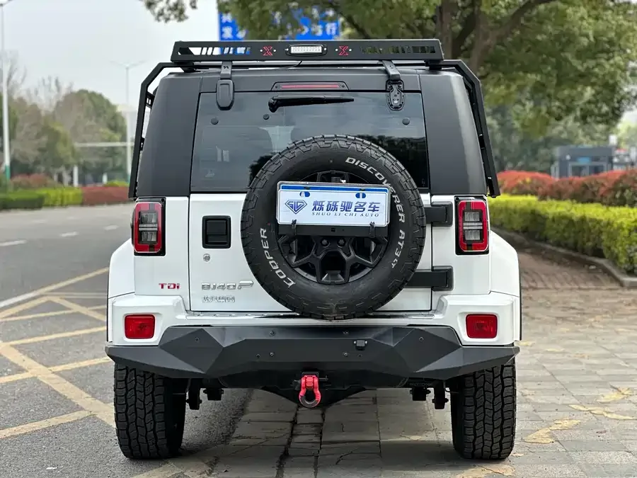 BAIC BJ40 Beijing Off-road BJ40 2023 2.0D Automatic 4WD Blade Hero Edition Knight Edition 2024 — миниатюра 2