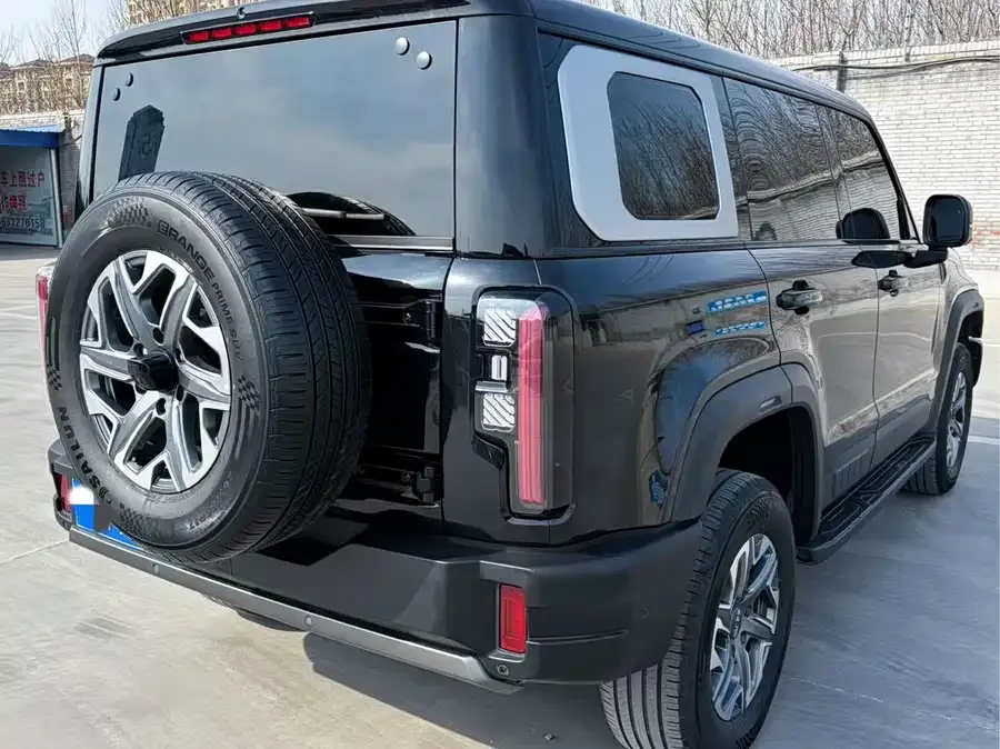 BAIC BJ40 Beijing Off-road BJ40 2024 2.0T New City Hunter Edition Knight Type 2024 — миниатюра 3