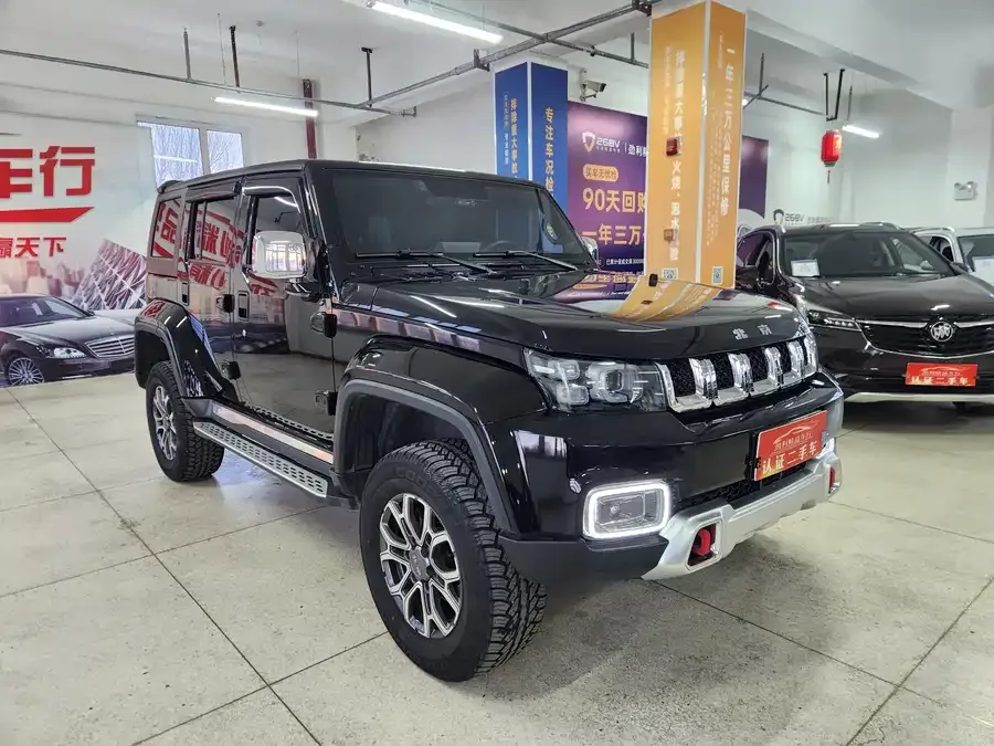 BAIC BJ40 Beijing Off-road BJ40 2024 2.0T City Hunter Glory Edition 2024 — миниатюра 3