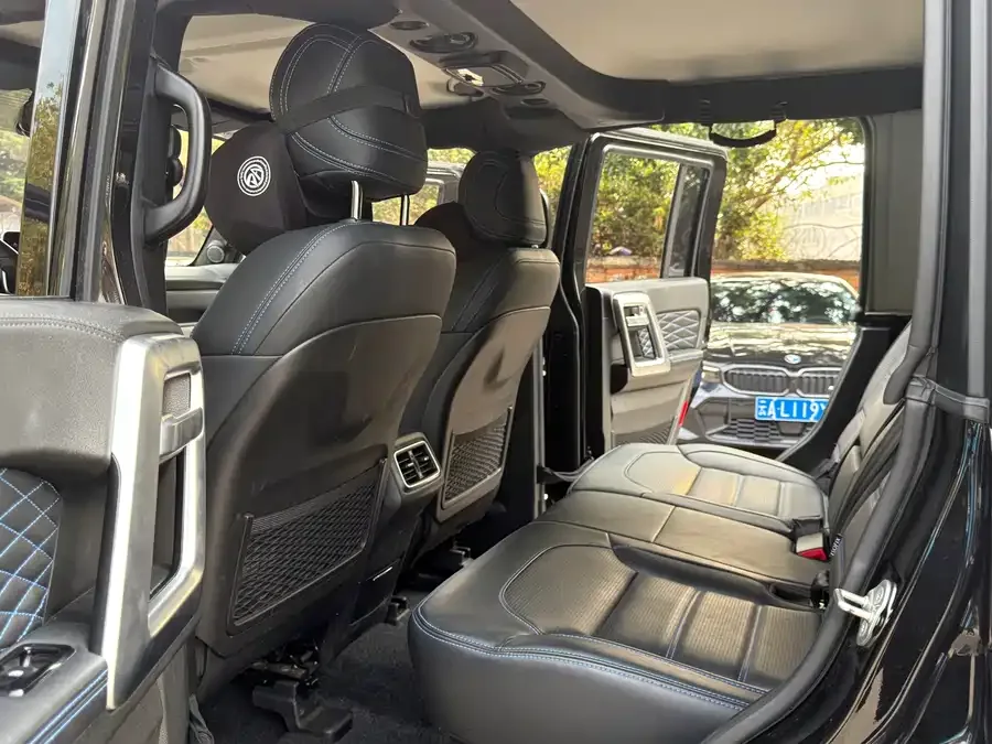 BAIC BJ40 Beijing Off-road BJ40 2023 2.0T Automatic 4WD City Hunter Edition Knight Edition 2024 — миниатюра 4