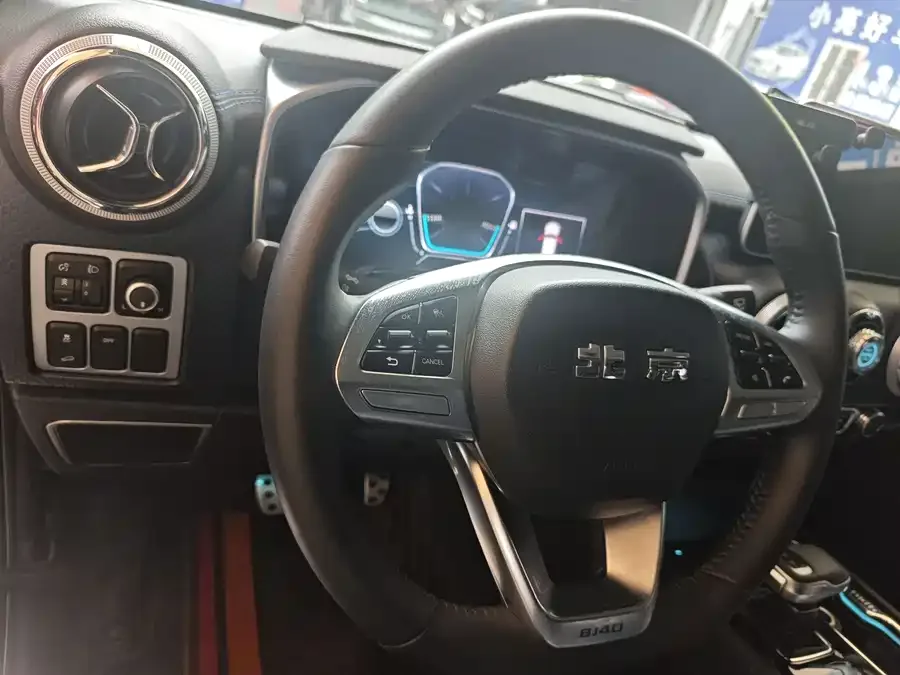 BAIC BJ40 Beijing Off-road BJ40 2024 2.0D Blade Hero Glory Edition 2025 — миниатюра 4
