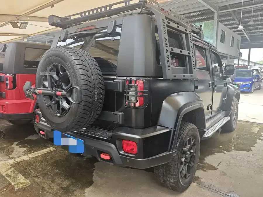 BAIC BJ40 Beijing Off-road BJ40 2024 2.0D Blade Hero Glory Edition 2025 — миниатюра 5