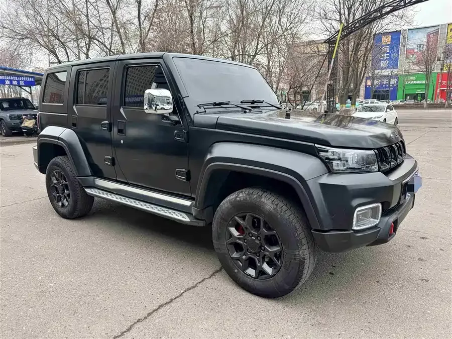 BAIC BJ40 Beijing Off-road BJ40 2024 2.0D Blade Hero Glory Edition 2025 — миниатюра 3