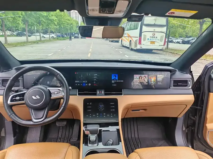 Lixiang ONE Ideal ONE 2021 extended range 6-seater version 2022 — миниатюра 2