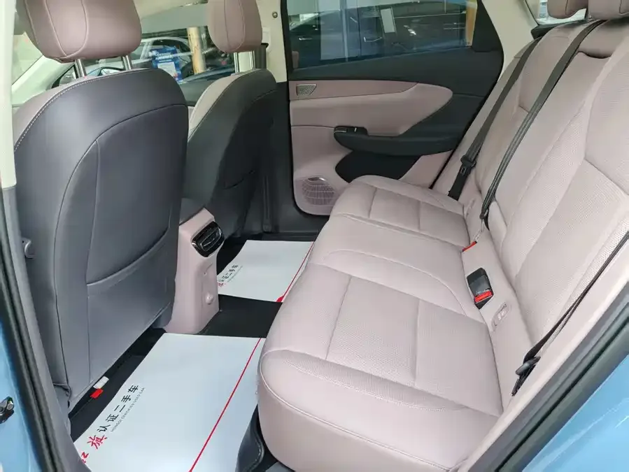 Hongqi Tiangong 05 Hongqi Tiangong 05 2025 550 Edition 2026 — миниатюра 2