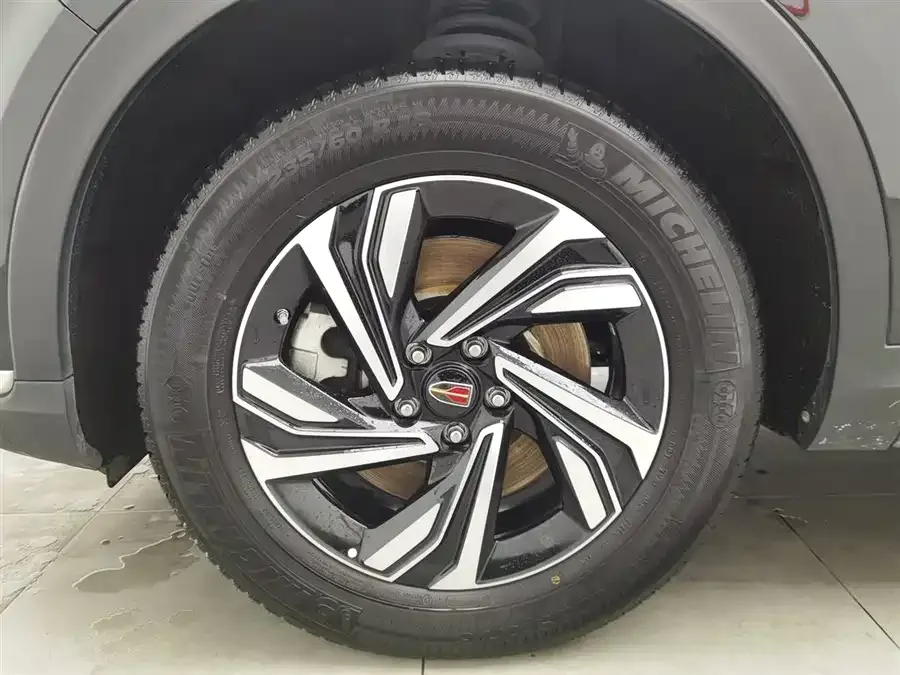 Hongqi HS5 Hongqi HS5 2022 facelift 2.0T Zhilian Qixiang Edition 2022 — миниатюра 5