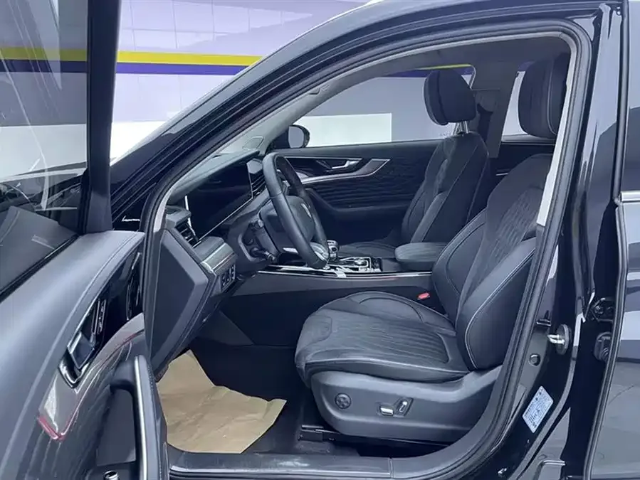 Hongqi HS5 Hongqi HS5 2022 facelift 2.0T Zhilian Qixiang Edition 2023 — миниатюра 3