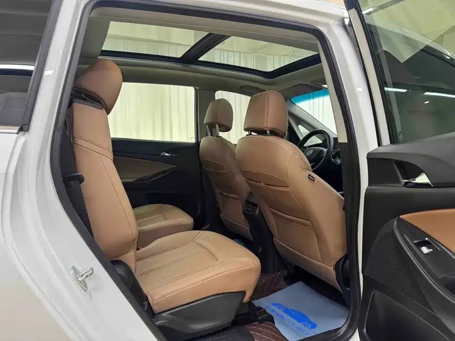 Buick GL6 2021 323T Mild Hybrid Connected Luxury Edition 2022 — миниатюра 3