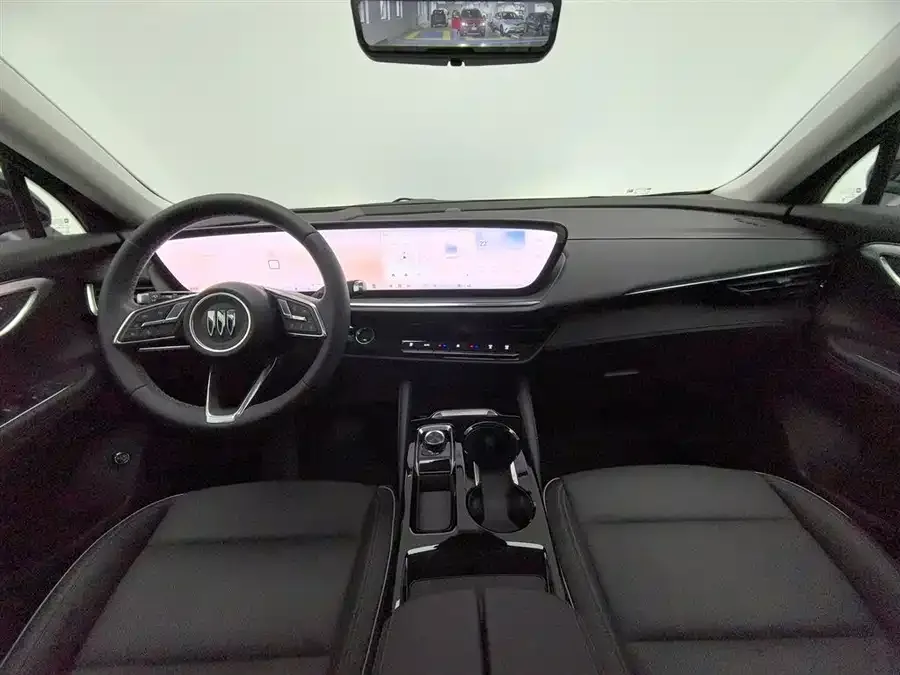 Buick Envision Plus Envision Plus 2025 Envision Plus 28T 2WD Platinum Edition 2025 — миниатюра 2