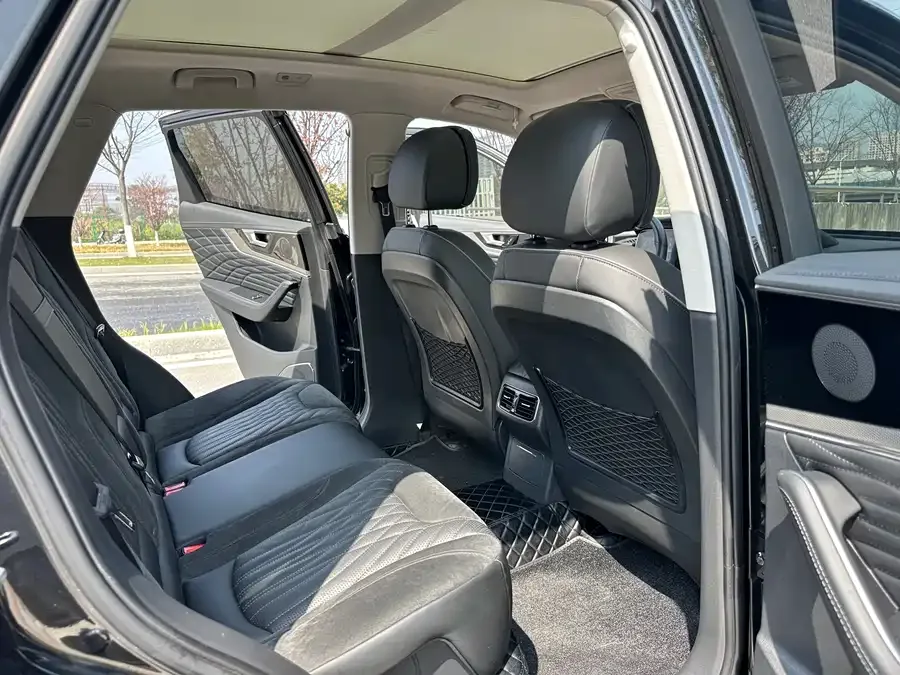Hongqi HS5 Hongqi HS5 2022 2.0T Zhilian Flagship Edition 2022 — миниатюра 3