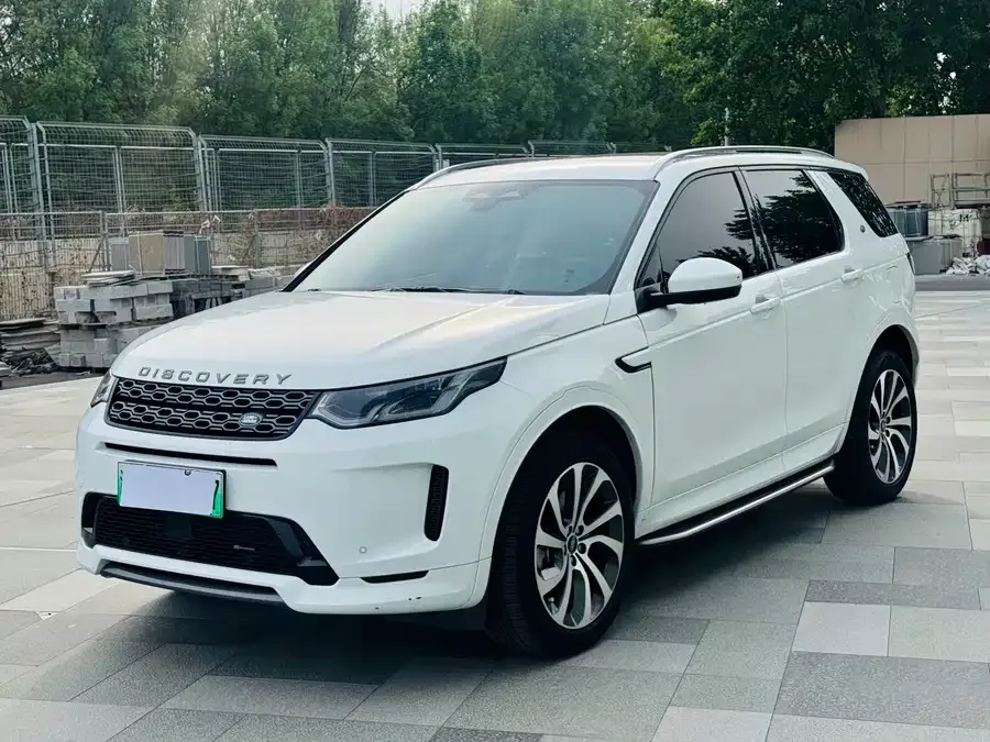 Land Rover Discovery Sport New Energy Discovery Sport New Energy 2022 Model P300e Plug-in Electric Hybrid Version 2022 — фото 1, купить с доставкой в Москву
