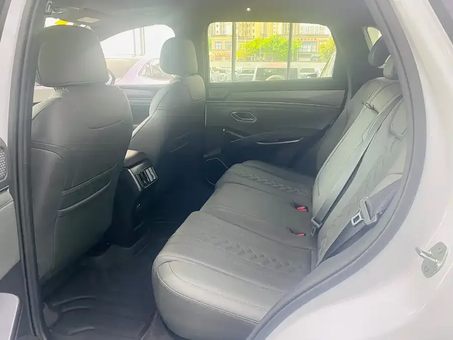 BYD Song L DM-i Song L DM-i 2025 Intelligent Driving Edition 160km Beyond Edition 2025 — миниатюра 2