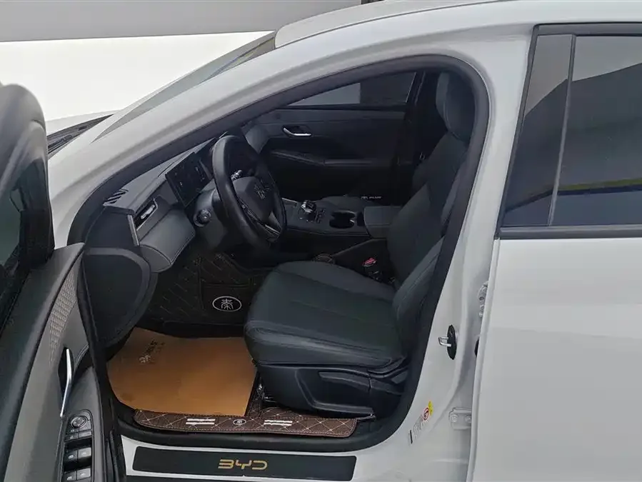 BYD Qin PLUS Qin PLUS 2025 DM-i Intelligent Driving Edition 55KM Leading Edition 2025 — миниатюра 3
