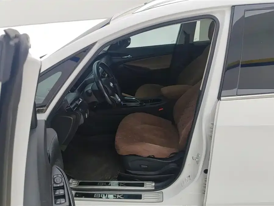 Buick GL6 2021 323T Mild Hybrid Connected Luxury Edition 2023 — миниатюра 3