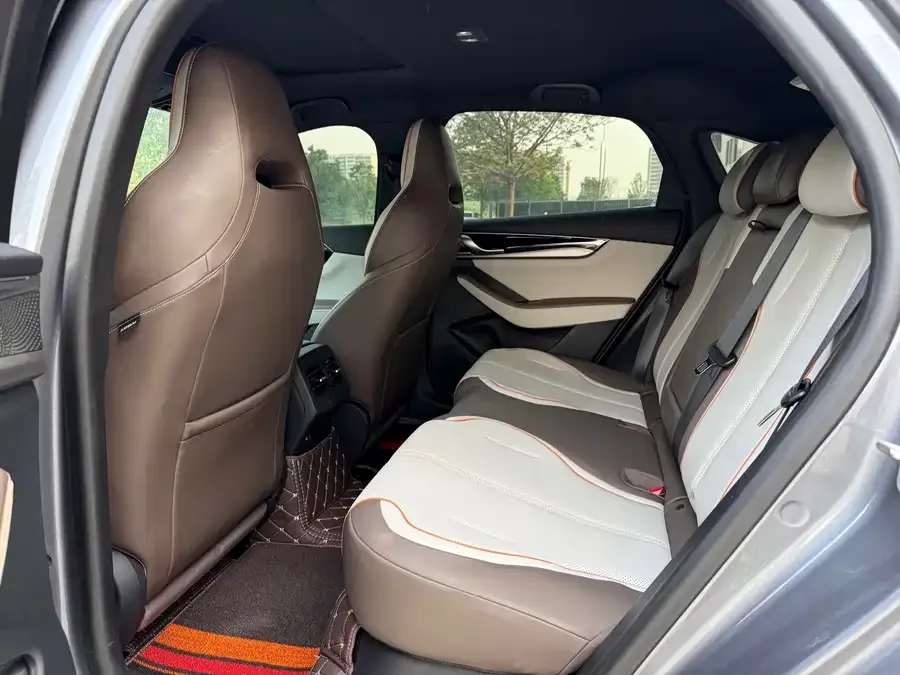 BYD Qin PLUS Qin PLUS 2024 Honor Edition DM-i 120KM Excellence Edition 2024 — миниатюра 2
