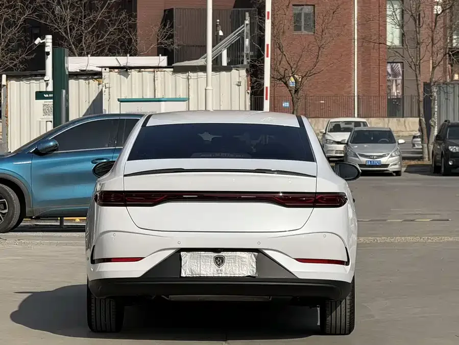 BYD Qin PLUS Qin PLUS 2025 DM-i Intelligent Driving Edition 55KM Leading Edition 2025 — миниатюра 2