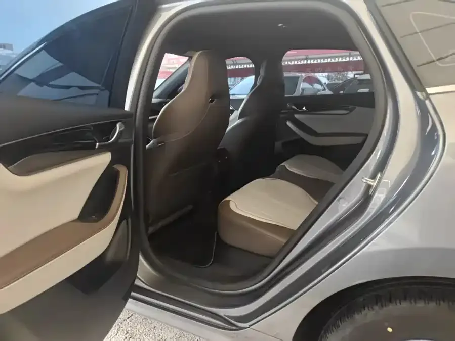 BYD Qin PLUS Qin PLUS 2024 Honor Edition DM-i 120KM Leading Edition 2024 — миниатюра 2