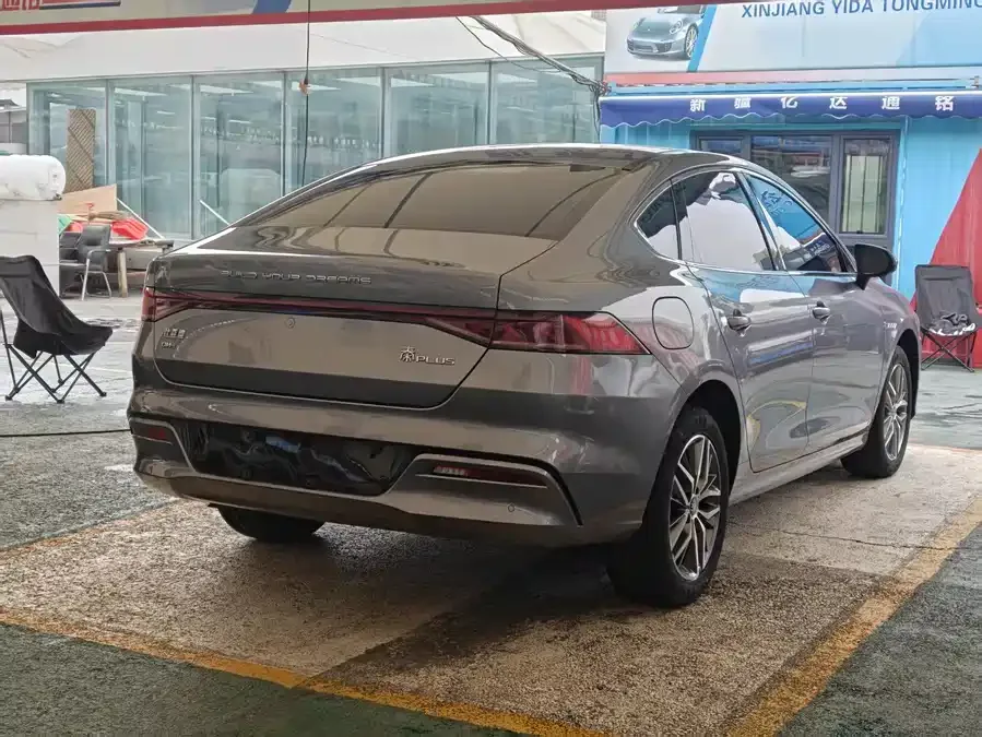 BYD Qin PLUS Qin PLUS 2024 Honor Edition DM-i 120KM Leading Edition 2024 — миниатюра 3