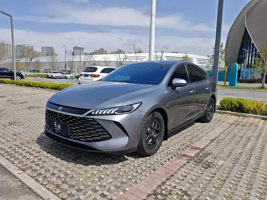BYD Qin PLUS Qin PLUS 2025 DM-i Intelligent Driving Edition 55KM Leading Edition 2025 — фото 1, купить с доставкой в Москву