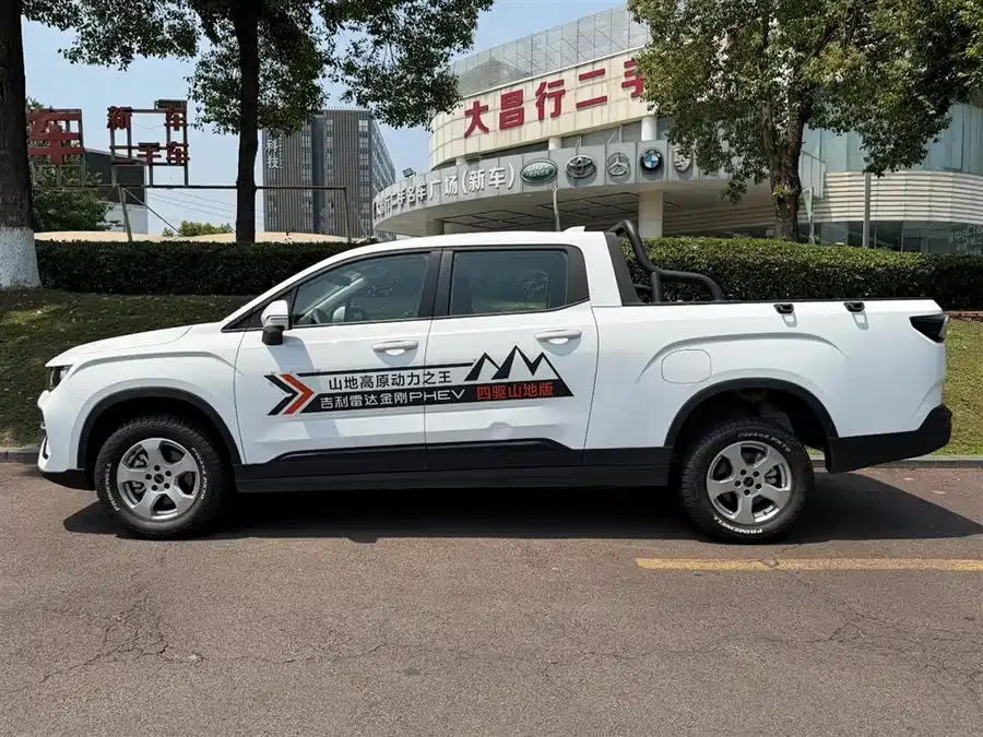 Geely King Kong Geely Radar King Kong 2025 PHEV 4WD Long Box King Kong 2025 — миниатюра 3