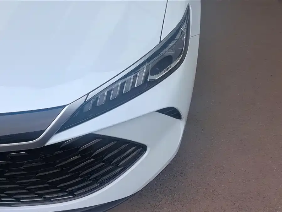 BYD Qin PLUS Qin PLUS 2025 DM-i Intelligent Driving Edition 55KM Leading Edition 2025 — миниатюра 2