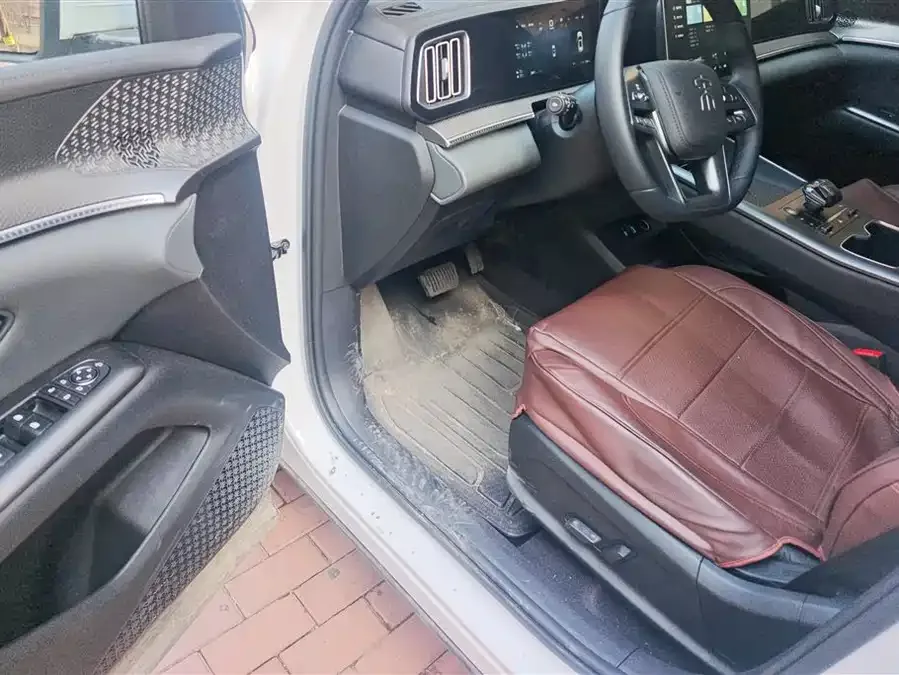 BYD Song Pro New Energy Song Pro New Energy 2025 Second Generation Intelligent Driving Edition DM-i 75KM Leading Edition 2025 — миниатюра 3