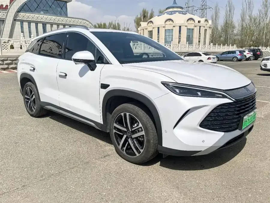 BYD Song L DM-i Song L DM-i 2025 Intelligent Driving Edition 112km Surpassing Edition 2025 — миниатюра 3