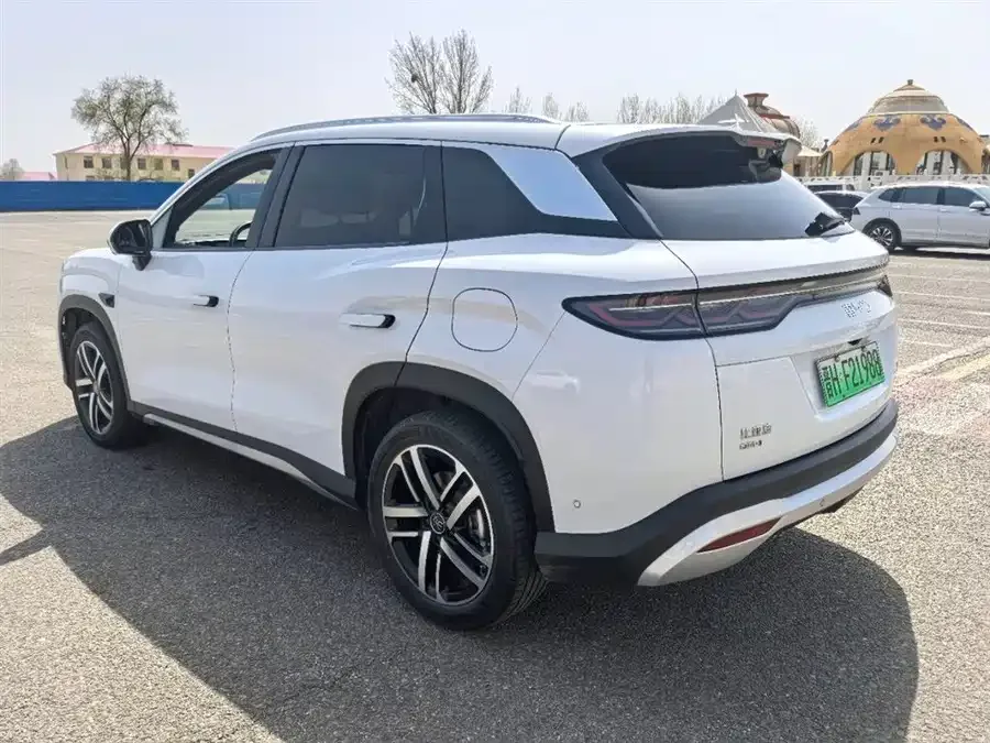 BYD Song L DM-i Song L DM-i 2025 Intelligent Driving Edition 112km Surpassing Edition 2025 — миниатюра 4