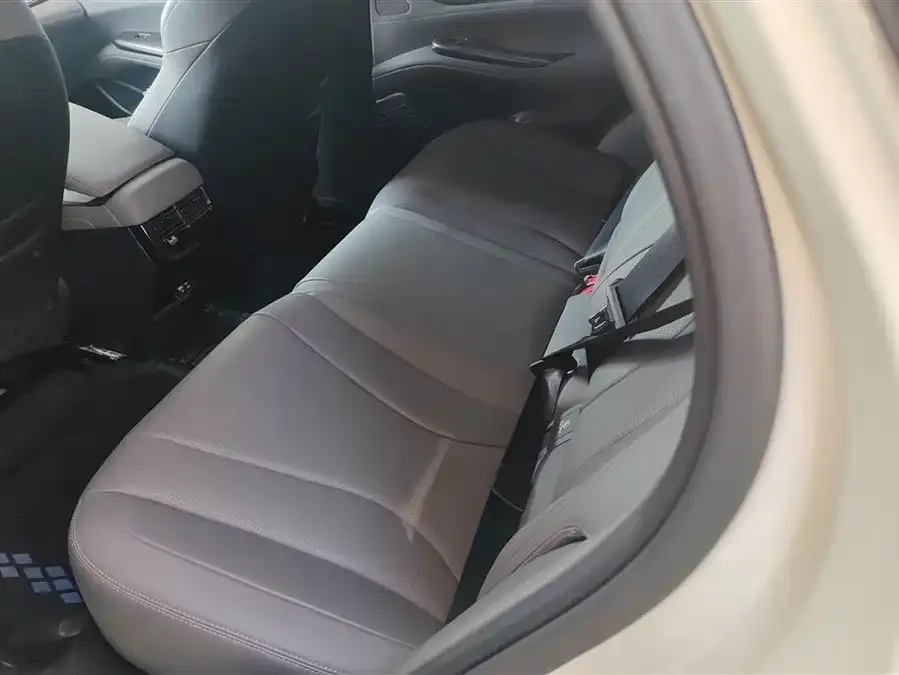 BYD seal 07 DM-i Seal 07 DM-i 2025 DM-i 1.5L 125km Luxury 2024 — миниатюра 5