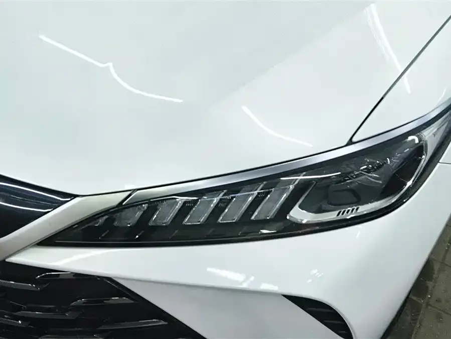 BYD Qin PLUS Qin PLUS 2025 DM-i Intelligent Driving Edition 55KM Leading Edition 2025 — миниатюра 2