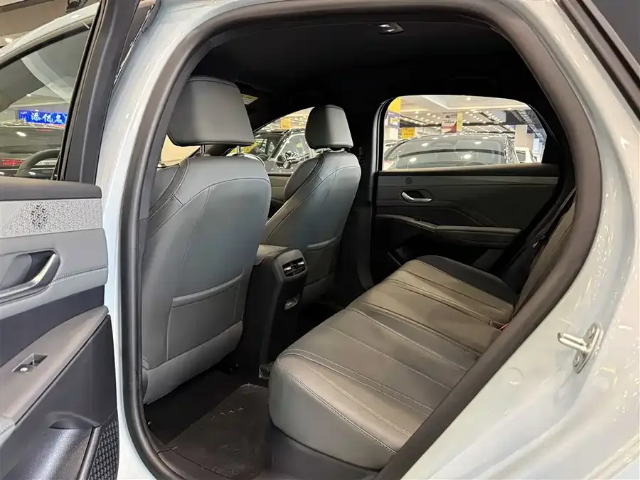 BYD Qin PLUS Qin PLUS 2025 DM-i Intelligent Driving Edition 128KM Progressive Edition 2025 — миниатюра 2