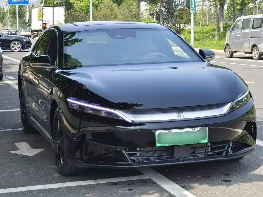 BYD Second-hand Han 2025 DM-i 125KM Premium Edition 2025 — миниатюра 3