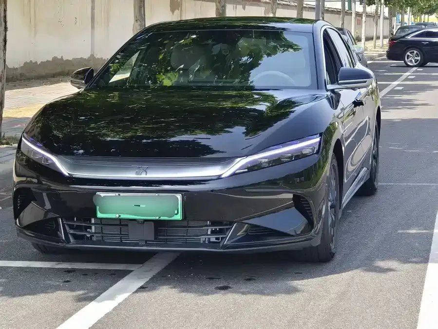 BYD Second-hand Han 2025 DM-i 125KM Premium Edition 2025 — фото 1, купить с доставкой в Москву