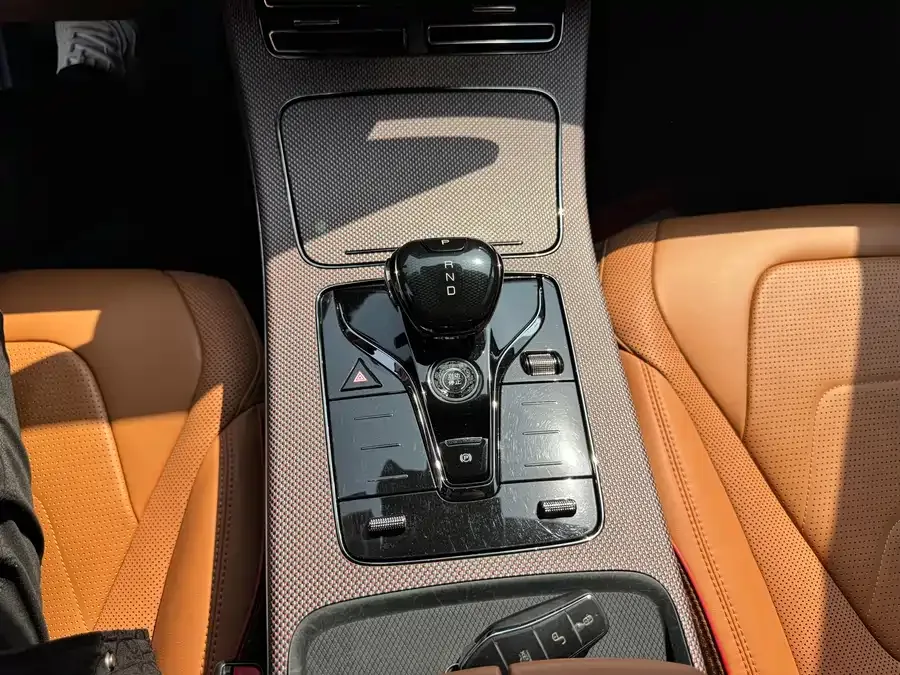 BYD Second-hand Han 2022 DM-i 121KM Premium Edition 2022 — миниатюра 4