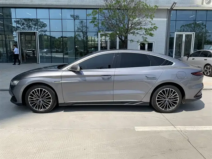 BYD Second-hand Han 2023 DM-i Champion Edition 121KM Premium Edition 2023 — миниатюра 3