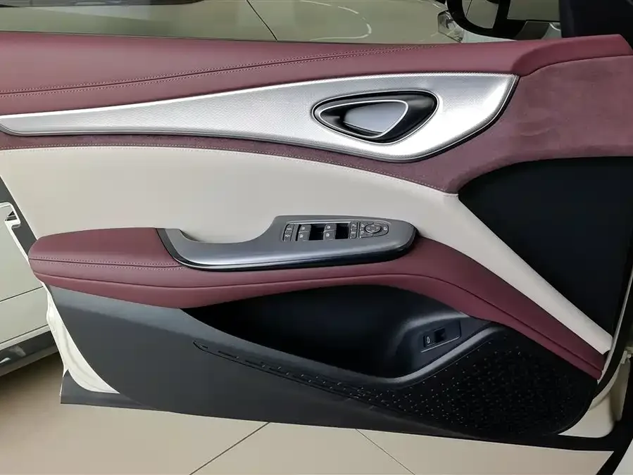 BYD seal 07 DM-i Seal 07 DM-i 2025 DM-i 1.5L 125km Luxury 2024 — миниатюра 4