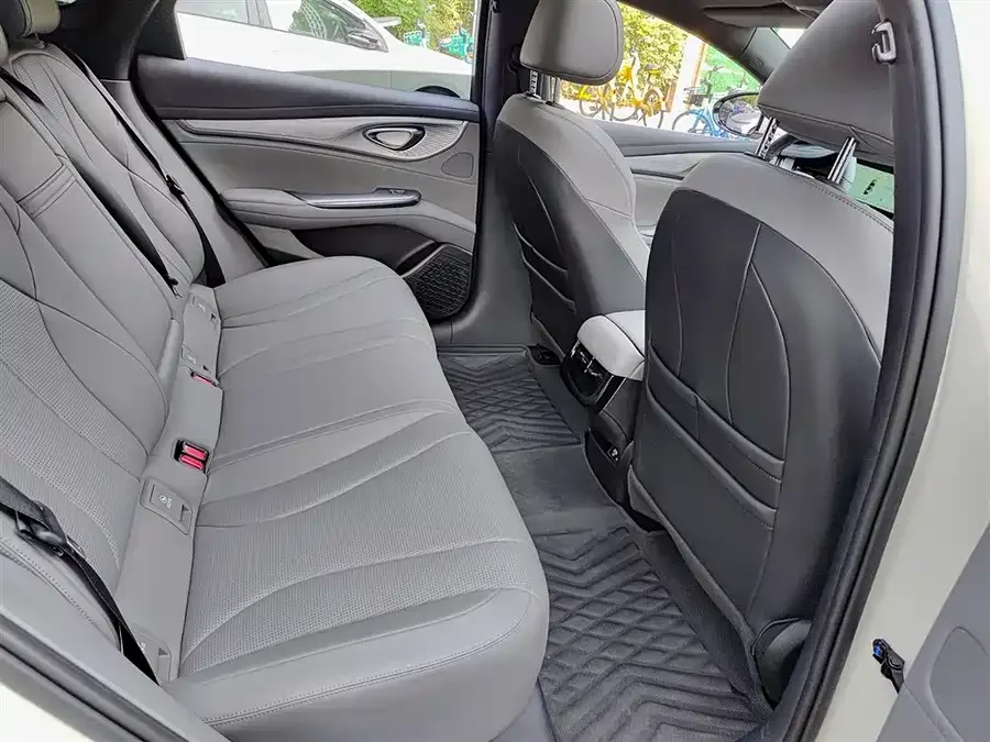 BYD seal Haibao 2024 Glory Edition DM-i 1.5L 121km Premium Edition 2024 — миниатюра 5